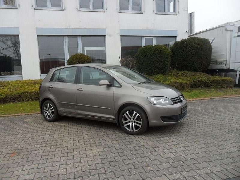 Gebraucht VW Golf Plus Cross Comfortline 122 PS (89 kW) 2012 Braun Van / Kleinbus