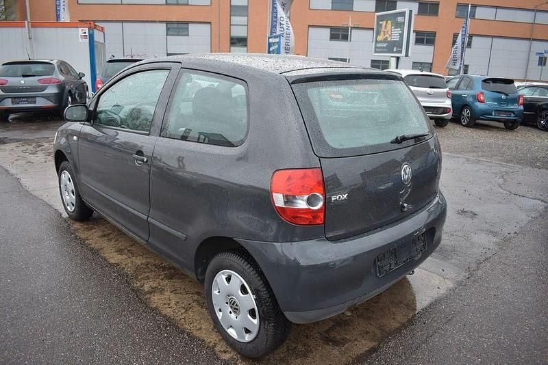Gebraucht VW Fox Basis 54 PS (39 kW) 2006 Grau Kleinwagen