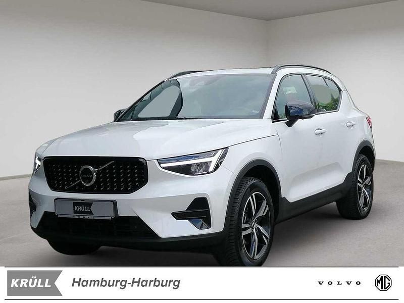 White metallic Gebraucht 2024 Volvo XC40 Plus SUV | 33.850 € (Guter Preis) - Bild 1/4