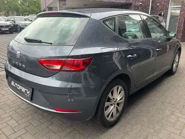 Gebraucht Seat Leon Style 116 PS (85 kW) 2019 Magnetic tech (metallic) Kleinwagen