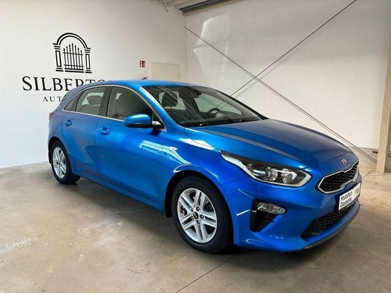 Usado Kia Ceed 140 HP (102 kW) 2018 Azul Citadino