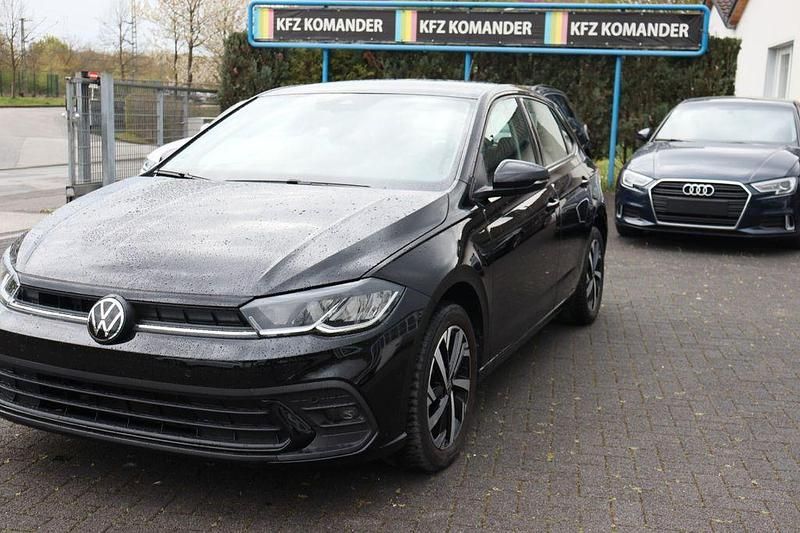 Gebraucht VW Polo Life 95 PS (69 kW) 2024 Schwarz Kleinwagen