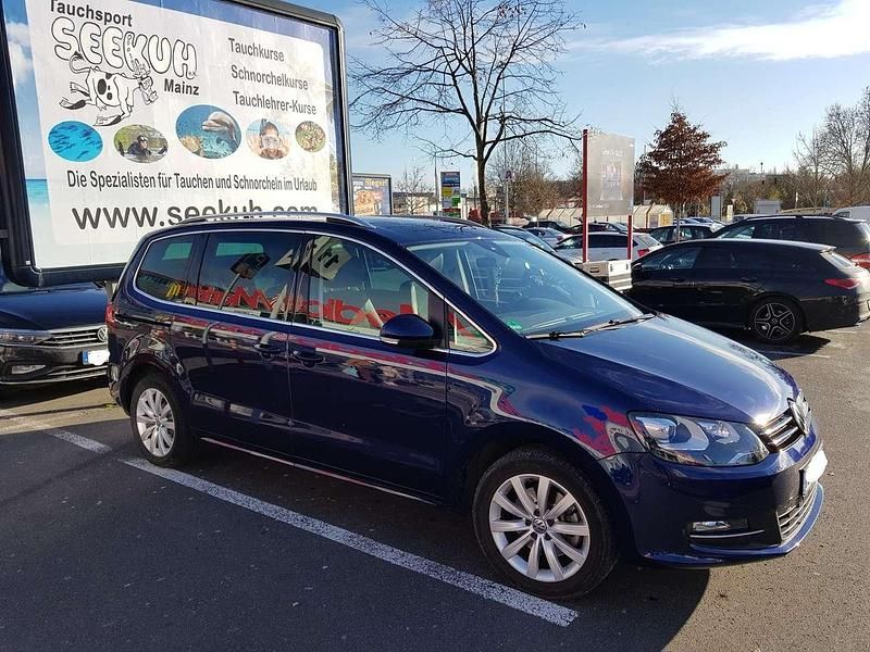 Blau Gebraucht 2019 VW Sharan Highline Van / Kleinbus | 32.900 € - Bild 1/4