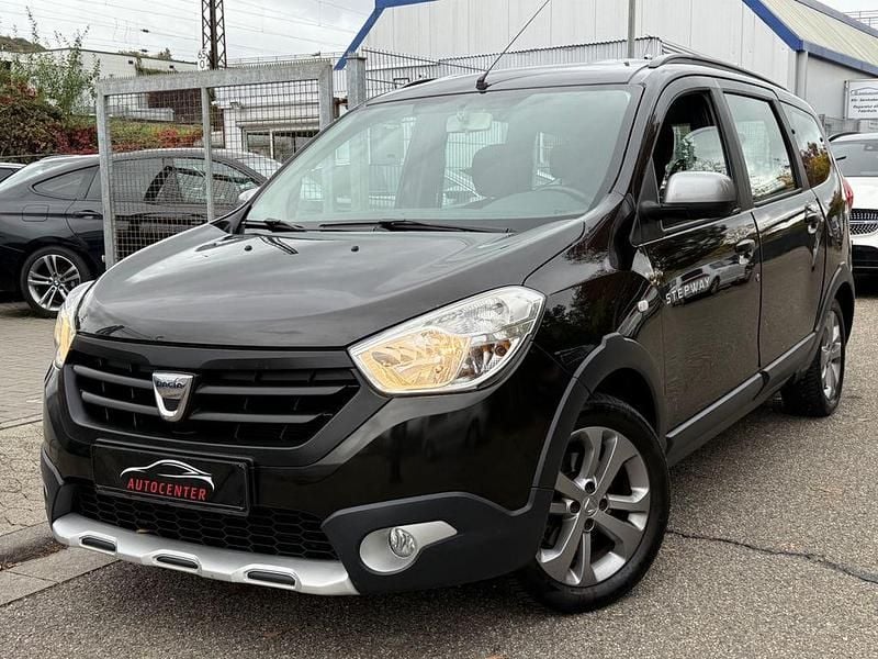 Schwarz Gebraucht 2016 Dacia Lodgy Stepway Van / Kleinbus | 5.900 € (Fairer Preis) - Bild 1/4