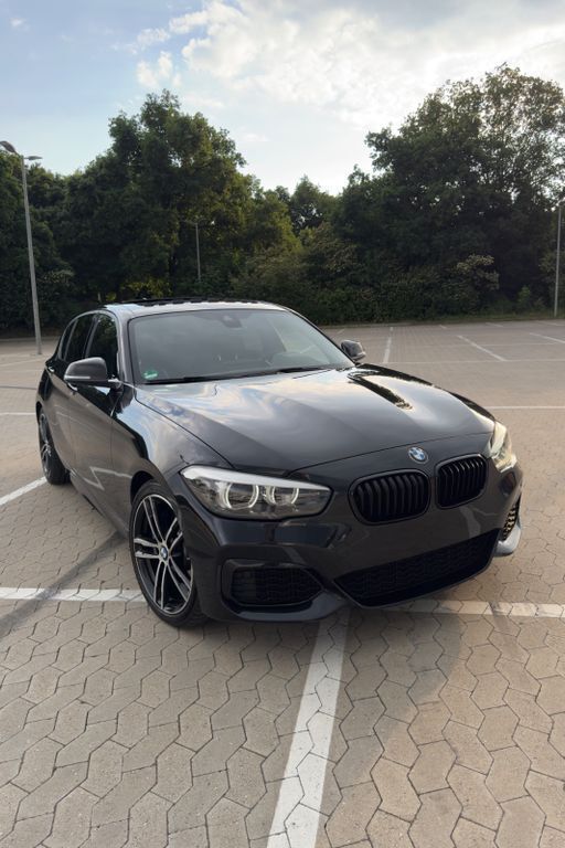 Schwarz Gebraucht 2018 BMW M140 M Sport Limousine | 31.500 € (Fairer Preis) - Bild 1/4