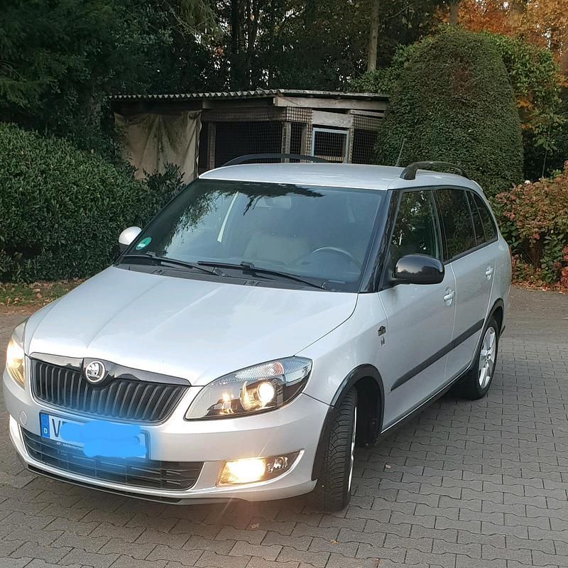 Silber Gebraucht 2013 Skoda Fabia Monte Carlo Kombi | 4.200 € (Fairer Preis) - Bild 1/4