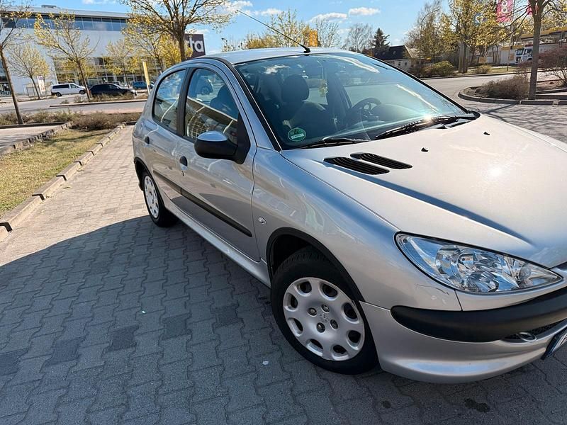 Gebraucht Peugeot 206 75 PS (55 kW) 2006 Grau Kleinwagen