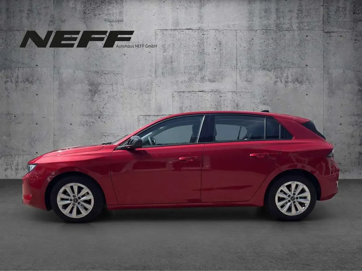 Gebraucht Opel Astra Edition 110 PS (80 kW) 2024 Peperoncino red Kleinwagen