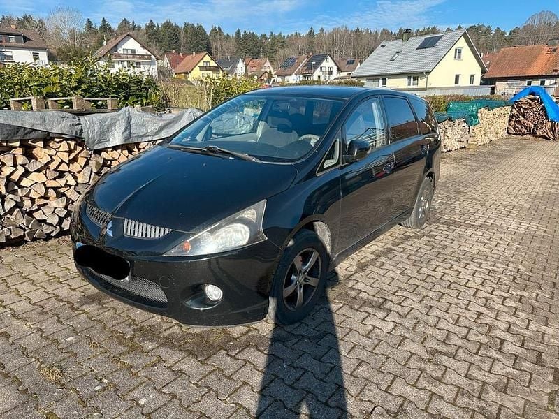 Schwarz Gebraucht 2005 Mitsubishi Grandis Invite Van / Kleinbus | 3.200 € (Etwas zu teuer) - Bild 1/4