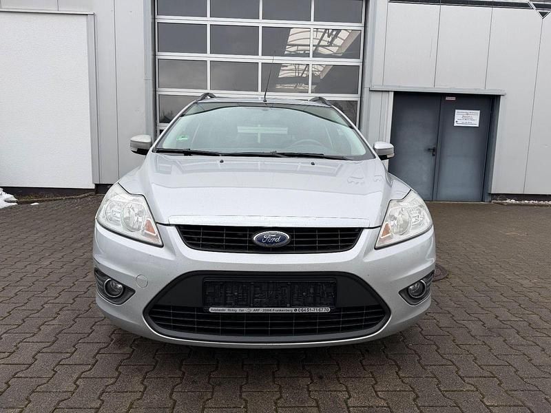 Gebraucht Ford Focus Style 109 PS (80 kW) 2010 Silber Kombi