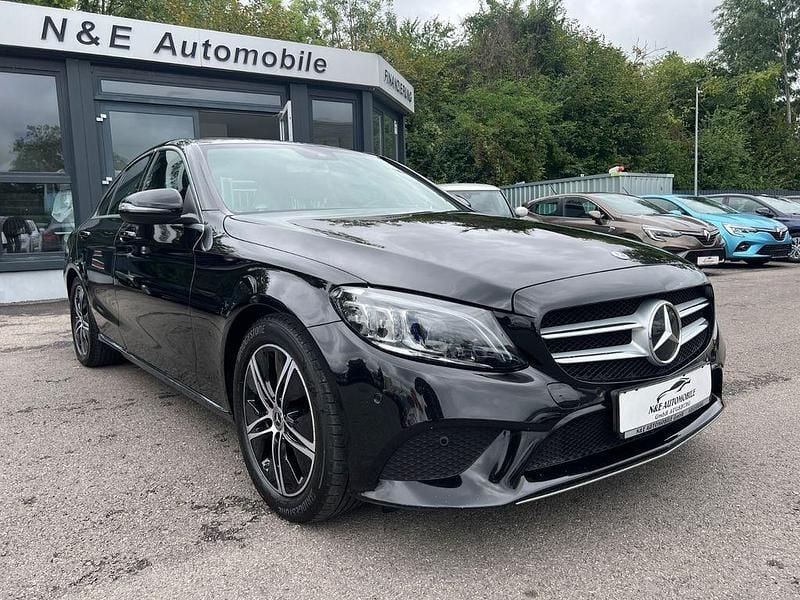 Gebraucht Mercedes C220 Avantgarde 194 PS (142 kW) 2021 Schwarz Limousine