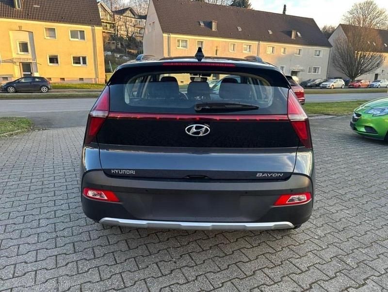 Gebraucht Hyundai Bayon 101 PS (74 kW) 2022 Grau SUV