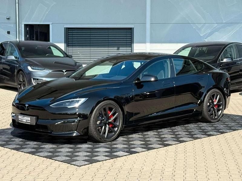 Solid black Gebraucht 2023 Tesla Model S Plaid Limousine | 94.750 € - Bild 1/4