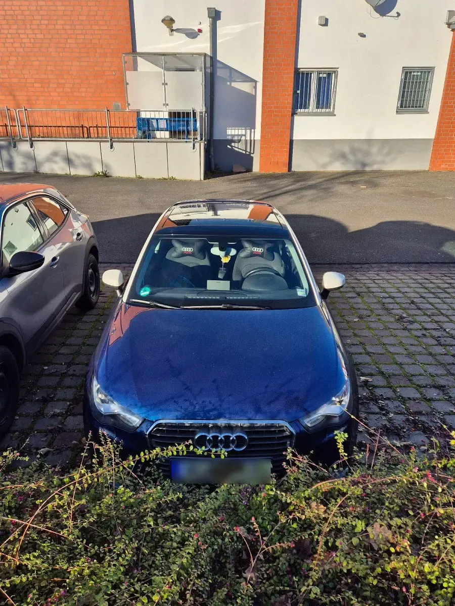 Gebraucht Audi A1 Competition 105 PS (77 kW) 2012 Blau Kleinwagen
