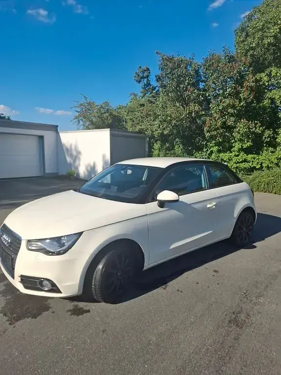 Gebraucht Audi A1 Ambition 90 PS (66 kW) 2014 Weiß Kleinwagen