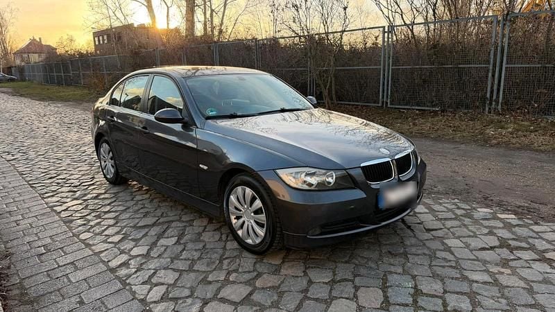 Gebraucht BMW 320 150 PS (110 kW) 2005 Silber Limousine