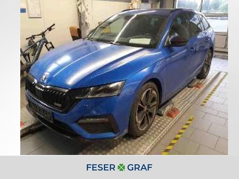 Raceblau metallic Gebraucht 2022 Skoda Octavia RS Kombi | 31.950 € (Fairer Preis) - Bild 1/4