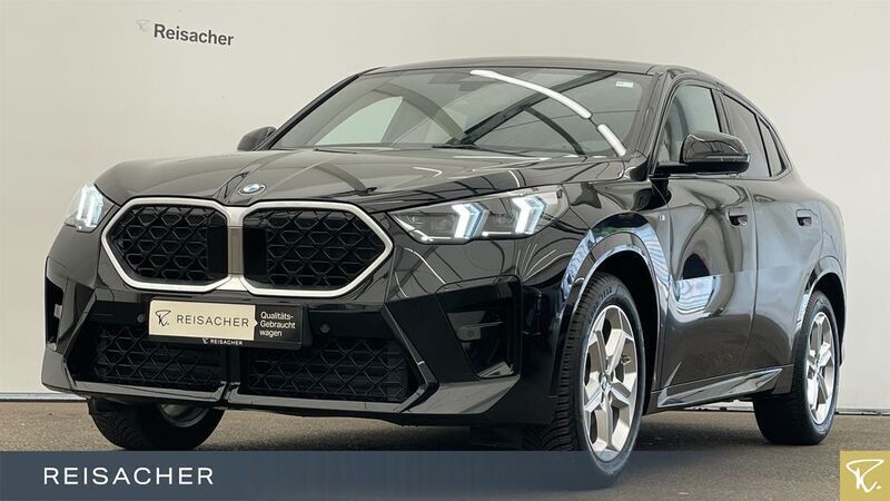 Saphirschwarz Gebraucht 2024 BMW X2 Luxury Line SUV | 41.119 € (Guter Preis) - Bild 1/4