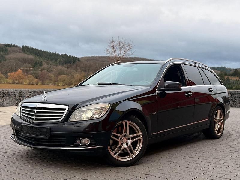Gebraucht Mercedes C350 231 PS (169 kW) 2010 Schwarz Kombi