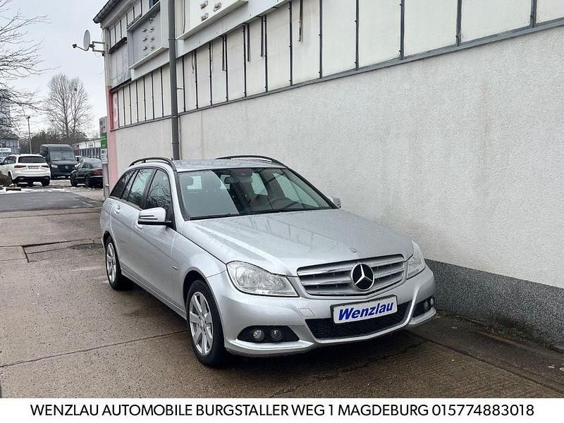 Gebraucht Mercedes C200 136 PS (100 kW) 2011 Silber Limousine