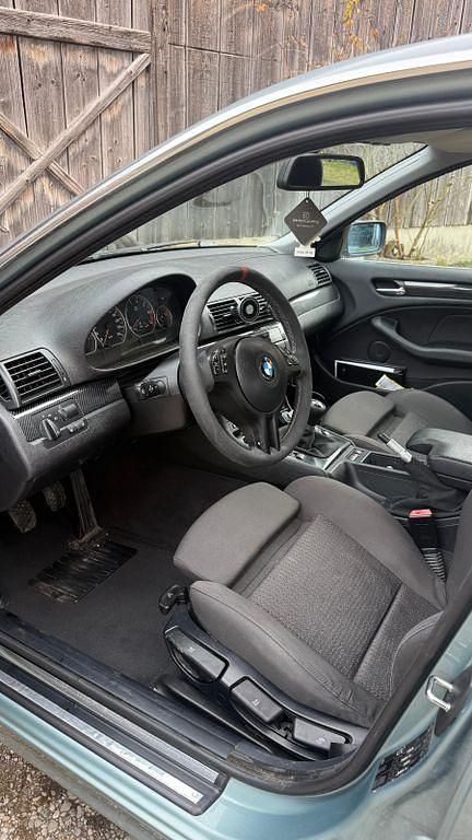 Gebraucht BMW 325 Performance 192 PS (141 kW) 2002 Grau Limousine