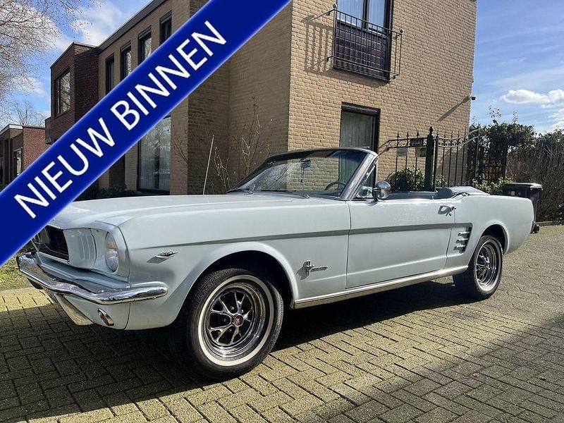 Gebraucht Ford Mustang 200 PS (147 kW) 1966 Blau Cabrio