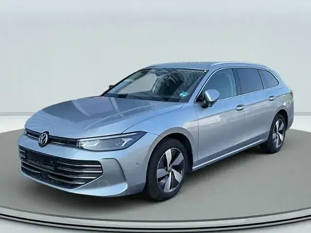 Gebraucht VW Passat Business 150 PS (110 kW) 2025 Silber Kombi