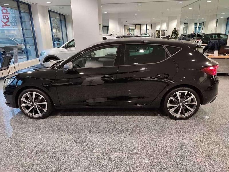 Gebraucht Seat Leon FR 150 PS (110 kW) 2022 Midnightschwarzmetallic Limousine