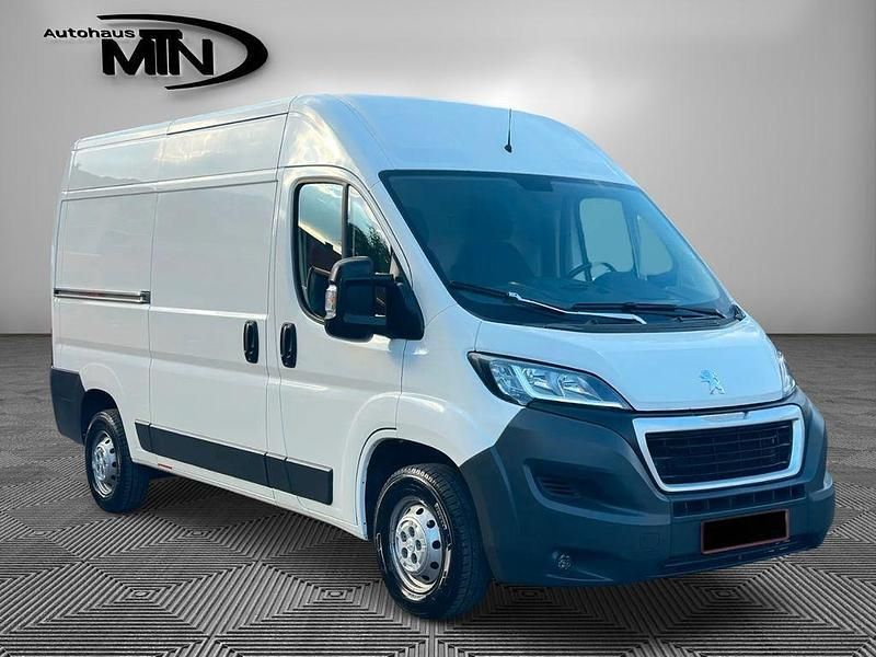 Weiß Gebraucht 2017 Peugeot Boxer Van | 13.990 € (Fairer Preis) - Bild 1/4