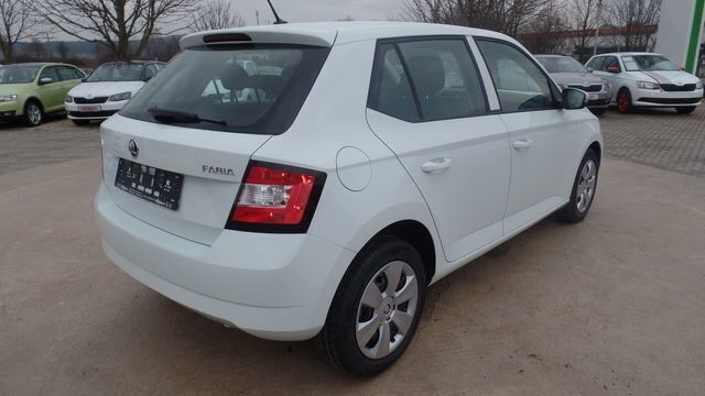 Gebraucht Skoda Fabia Cool Edition 90 PS (66 kW) 2015 Weiß Kleinwagen
