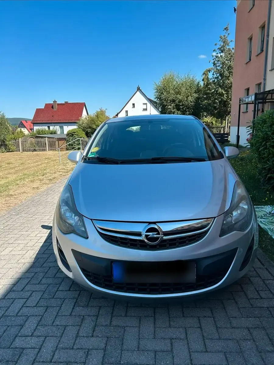 Gebraucht Opel Corsa 87 PS (63 kW) 2013 Silber Kleinwagen