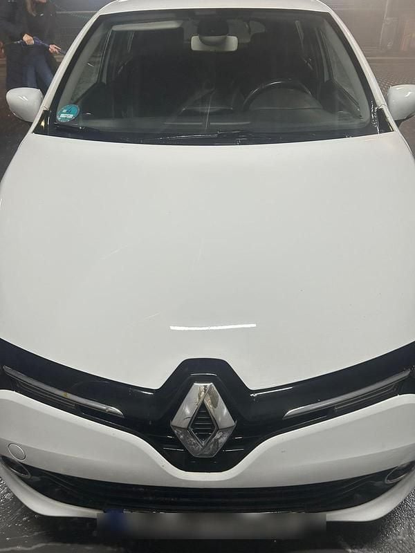 Gebraucht Renault Clio IV Intens 90 PS (66 kW) 2016 Weiß Kleinwagen