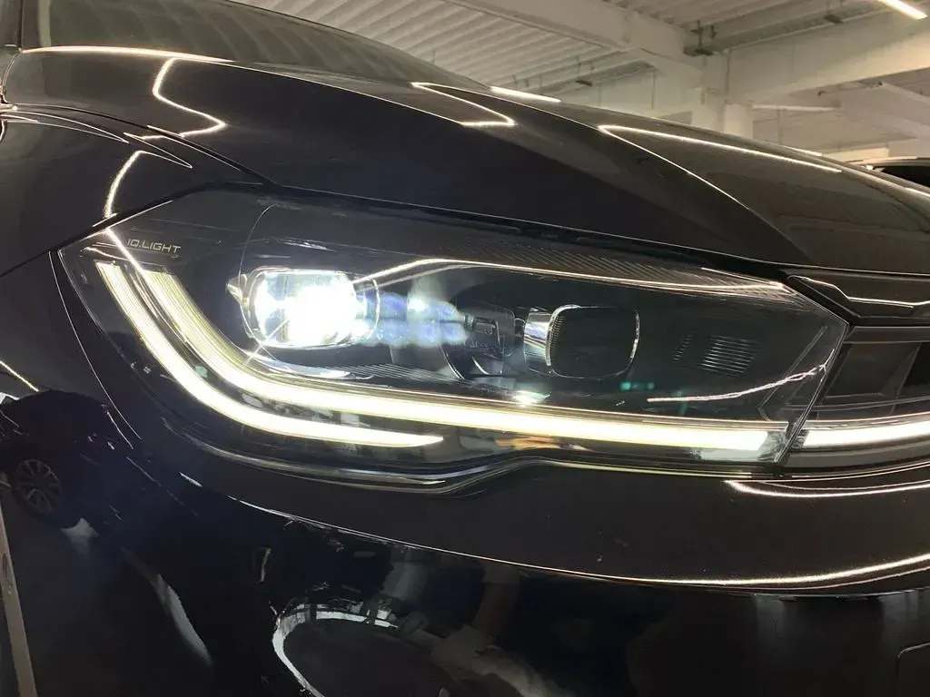 Gebraucht VW Polo Style 95 PS (69 kW) 2023 Deep black perleffekt Kleinwagen
