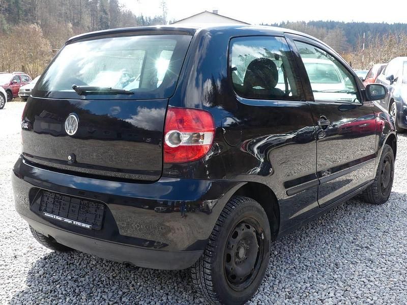 Gebraucht VW Fox Basis 54 PS (39 kW) 2006 Schwarz Kleinwagen