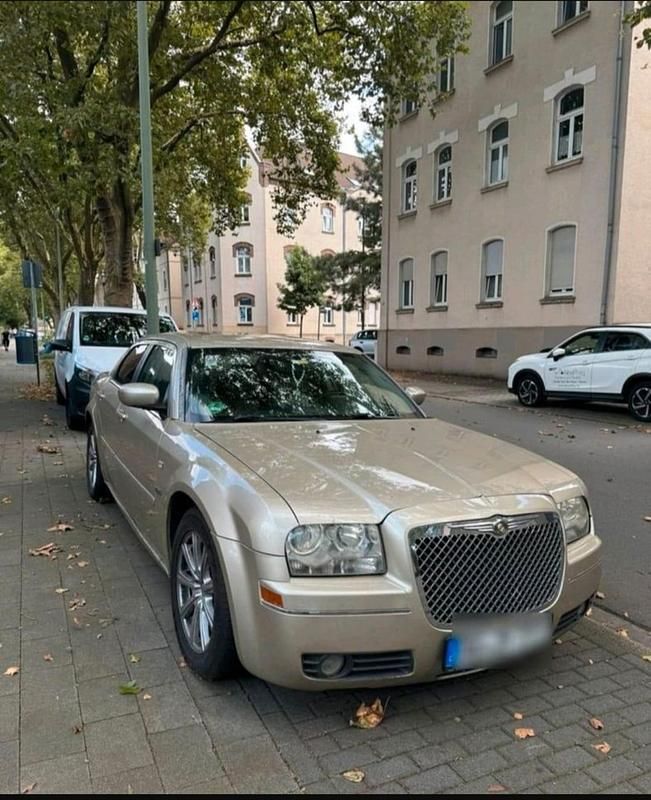 Beige Gebraucht 2005 Chrysler 300C Limousine | 3.000 € (Superpreis) - Bild 1/4