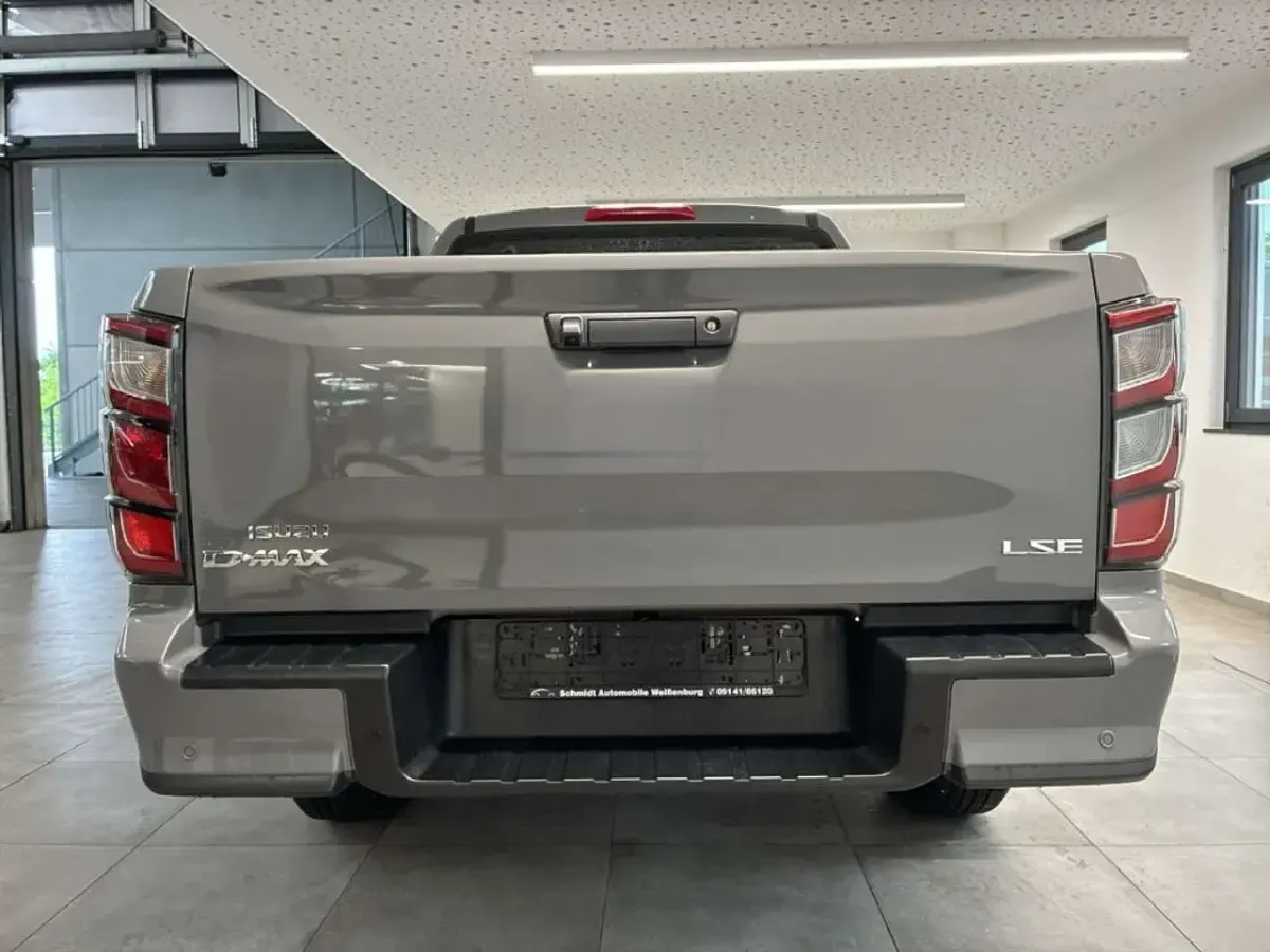 Neu Isuzu D-Max 163 PS (119 kW) 2026 Kinabalu grey Pickup