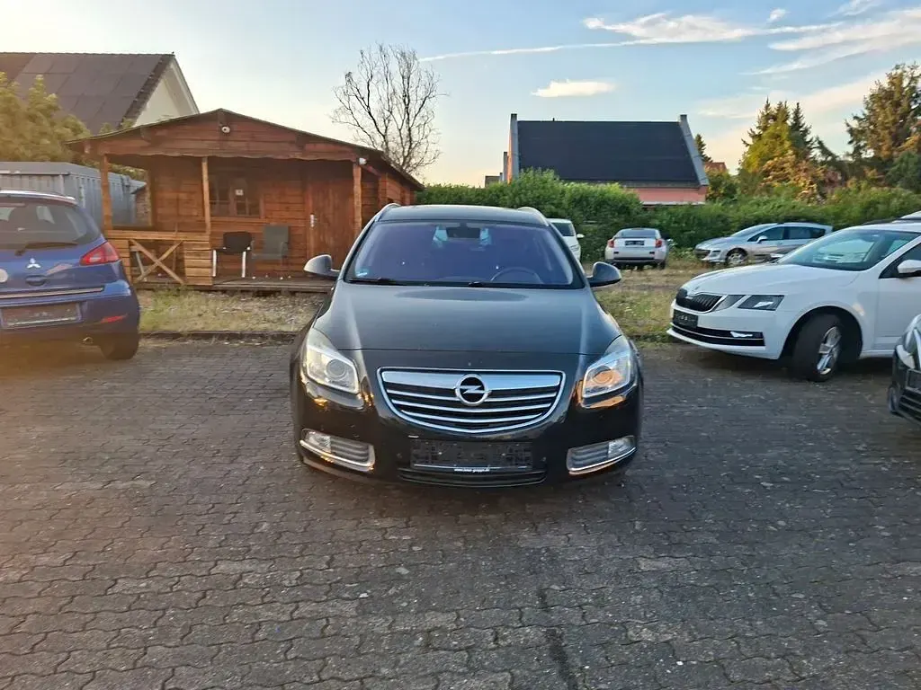 Gebraucht Opel Insignia Innovation 160 PS (117 kW) 2012 Schwarz Kombi