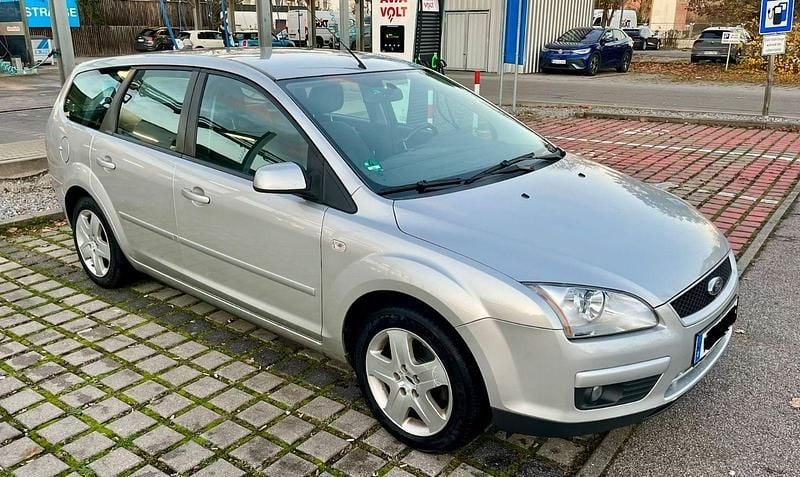 Silber Gebraucht 2007 Ford Focus Style Kombi | 1.400 € (Superpreis) - Bild 1/4