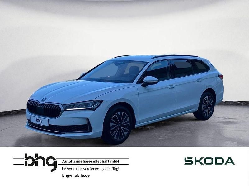 Neu Skoda Superb Selection 150 PS (110 kW) 2025 Weiß Kombi