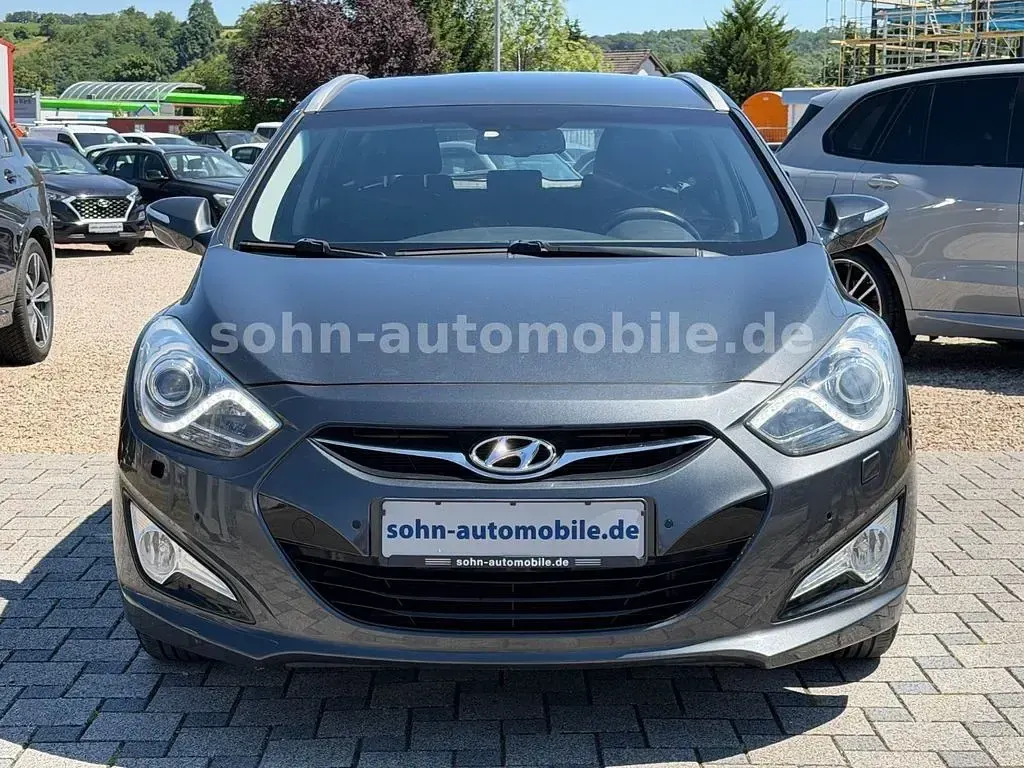 Gebraucht Hyundai i40 Edition 135 PS (99 kW) 2014 Grau Kombi