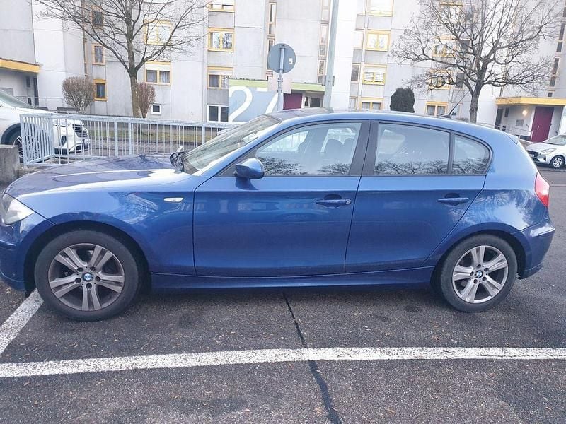 Blau Gebraucht 2009 BMW 116 Kleinwagen | 1.800 € (Superpreis) - Bild 1/2