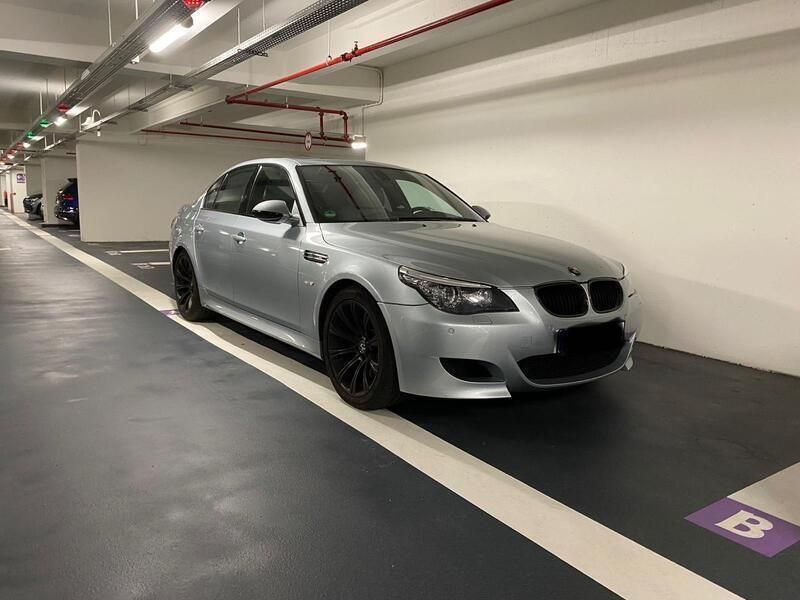 Silber Gebraucht 2008 BMW M5 Limousine | 60.000 € - Bild 1/4