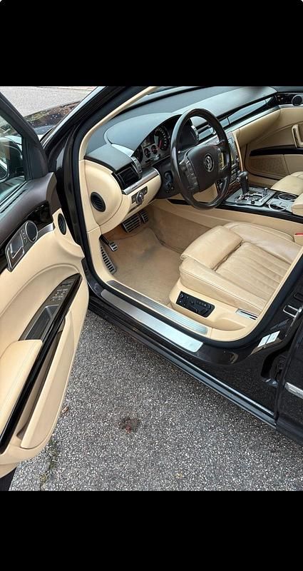 Second-hand VW Phaeton 245 CP (180 kW) 2012 Berlinǎ