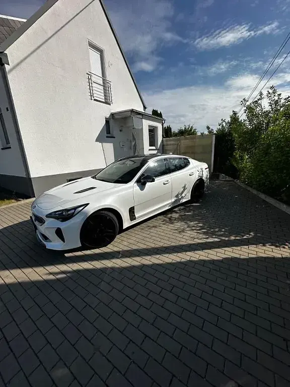 Gebraucht Kia Stinger GT 366 PS (269 kW) 2019 Weiß Kleinwagen