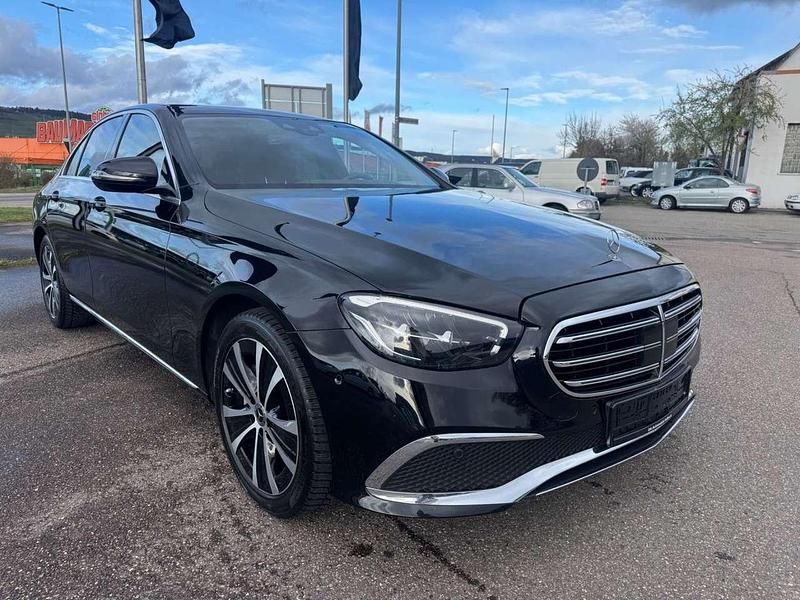 Gebraucht Mercedes E300 265 PS (194 kW) 2022 Schwarz  unilack Limousine