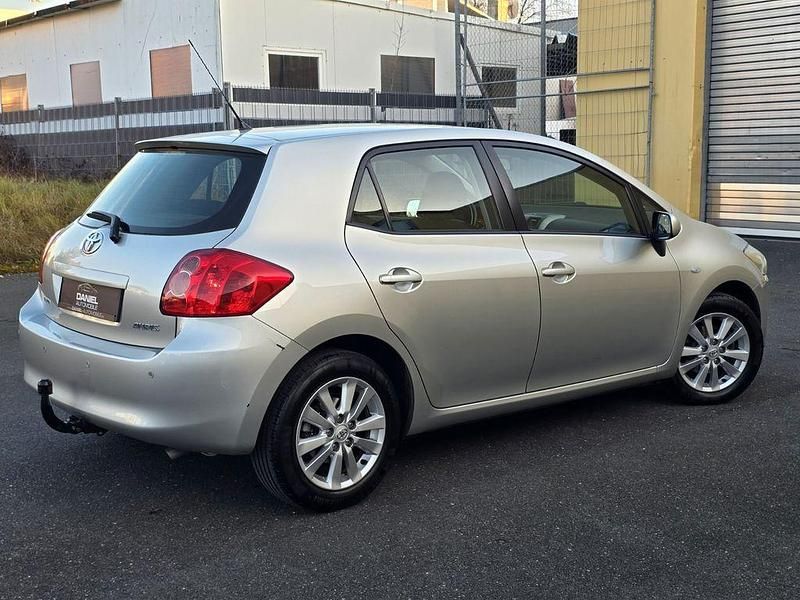Gebraucht Toyota Auris Executive 124 PS (91 kW) 2007 Silber Limousine