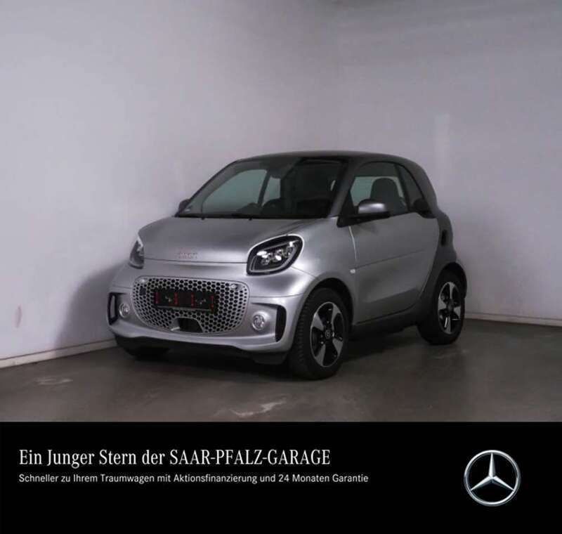 Bodypanels in cool silver () Gebraucht 2024 Smart ForTwo Electric Drive Exclusive Coupé | 14.950 € (Guter Preis) - Bild 1/4