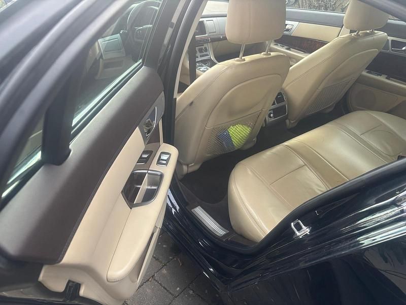 Gebraucht Jaguar XF 385 PS (283 kW) 2011 Schwarz Limousine