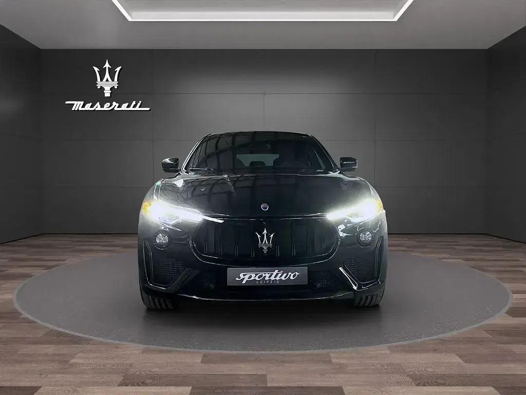 Gebraucht Maserati Levante 581 PS (427 kW) 2021 Schwarz SUV