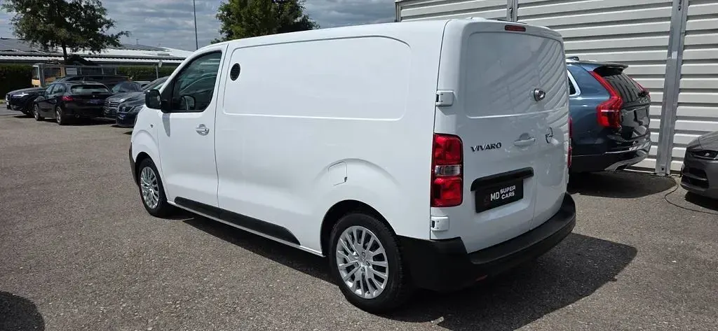 Gebraucht Opel Vivaro-e Combi 120 PS (88 kW) 2022 Weiß Van / Kleinbus